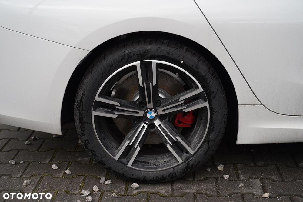 BMW Seria 3 320i xDrive M Sport sport - 18