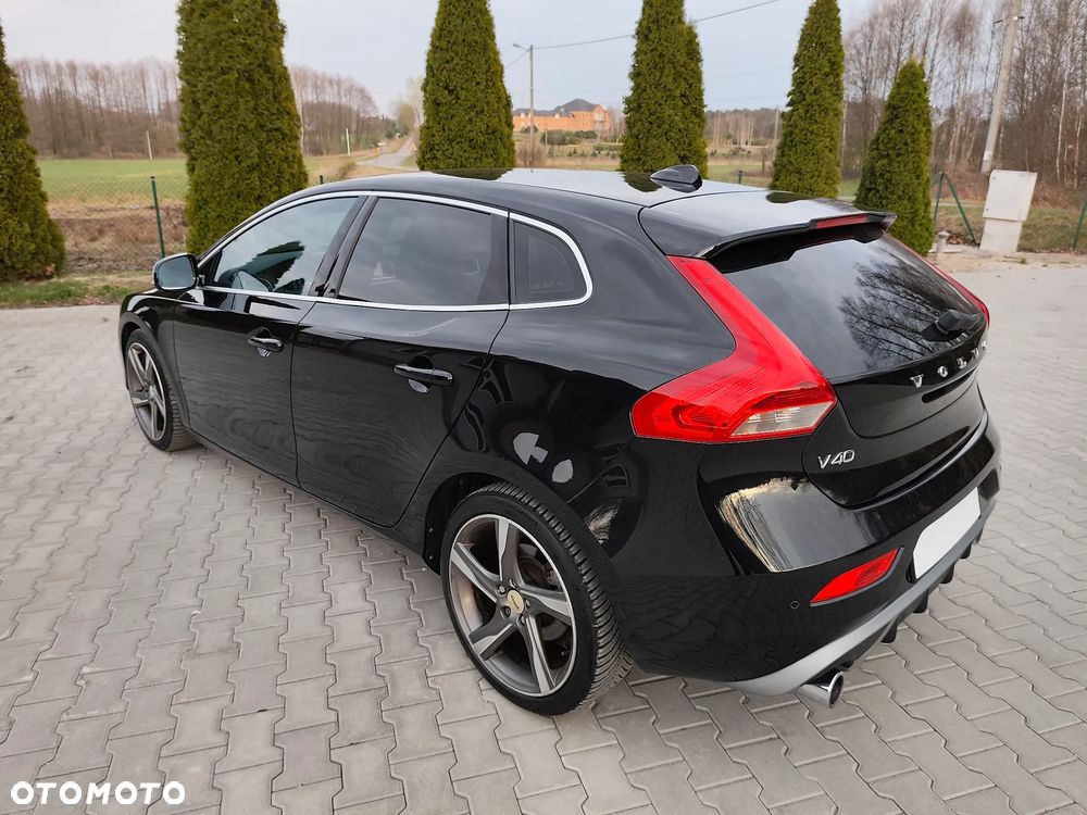 Volvo V40 D2 R Design - 6