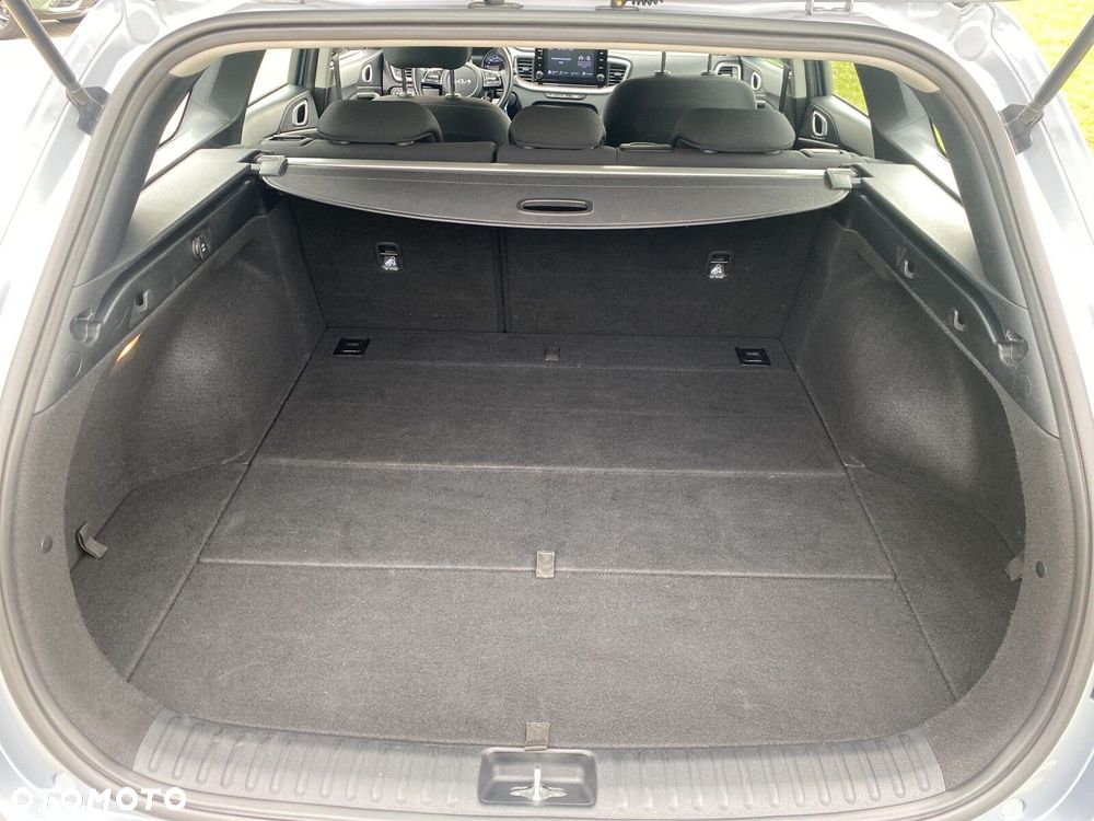 Kia Ceed - 13