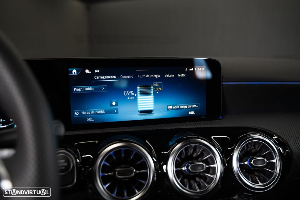 Mercedes-Benz A 250 e AMG Line - 34