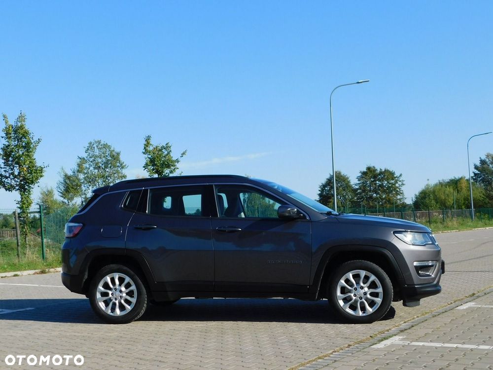 Jeep Compass - 23