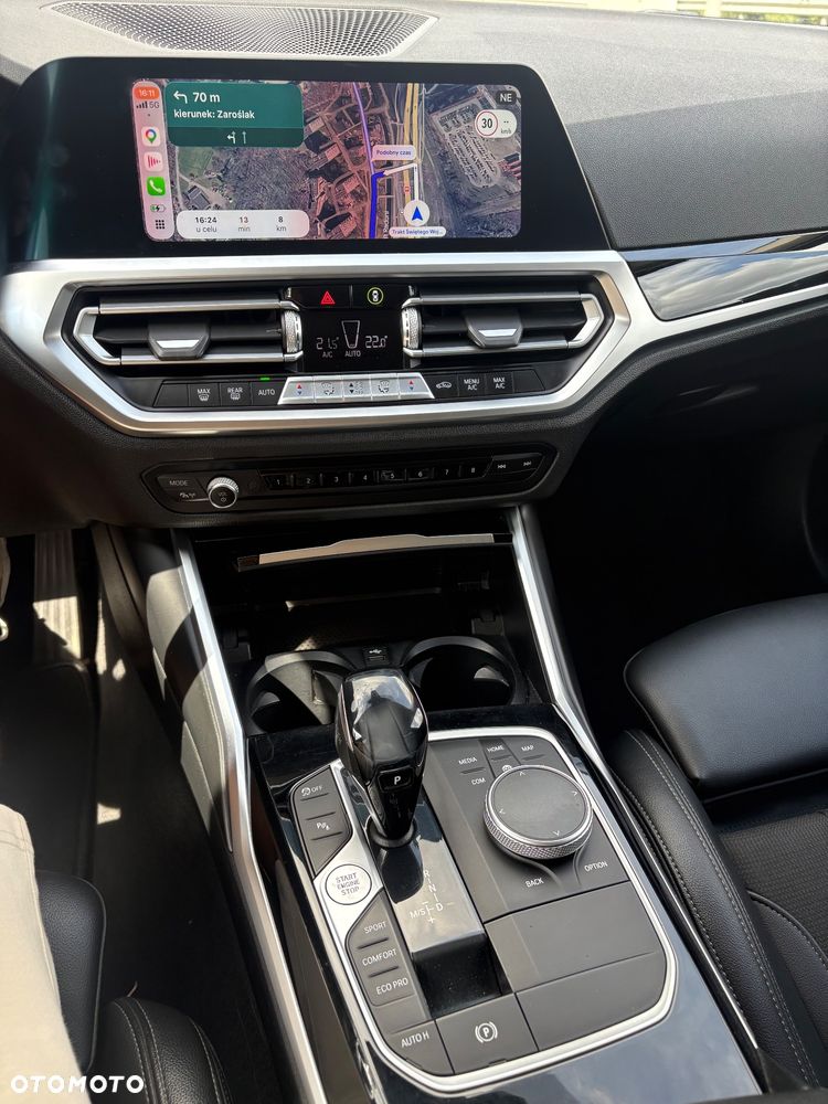 BMW Seria 3 320d Sport Line - 23