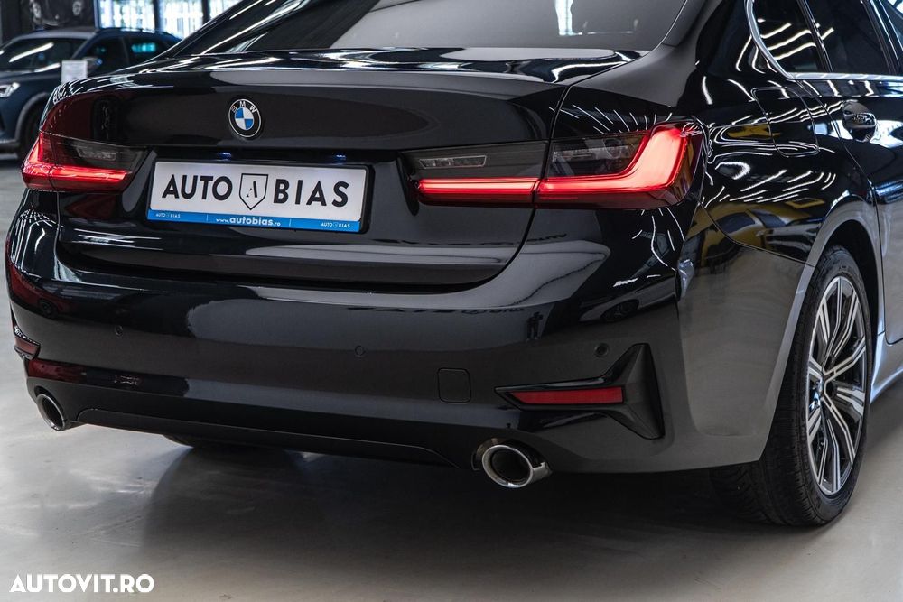 BMW Seria 3 318i Aut. Sport Line - 14