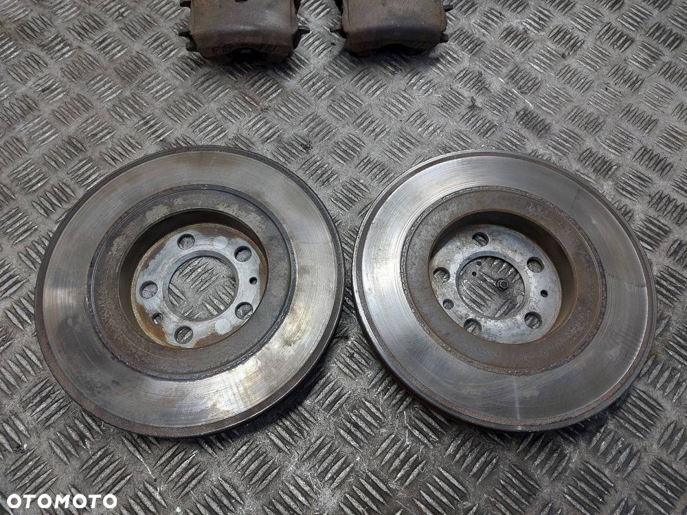 TARCZE HAMULCOWE PRZÓD + KLOCKI + ZACISKI VOLKSWAGEN GOLF IV 1.9 TDI - 2