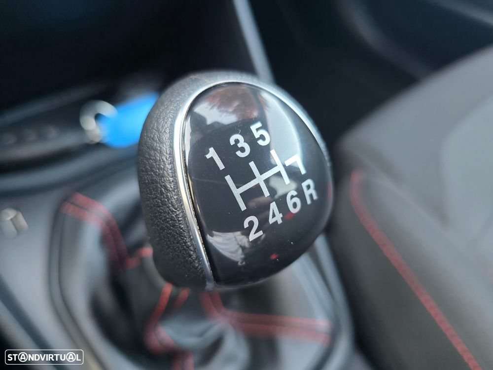 Ford Fiesta 1.0 EcoBoost MHEV ST-Line X - 16