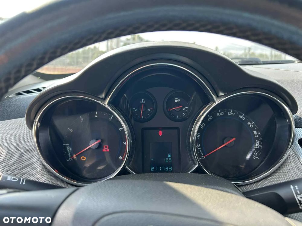 Chevrolet Cruze 1.8 LS - 4