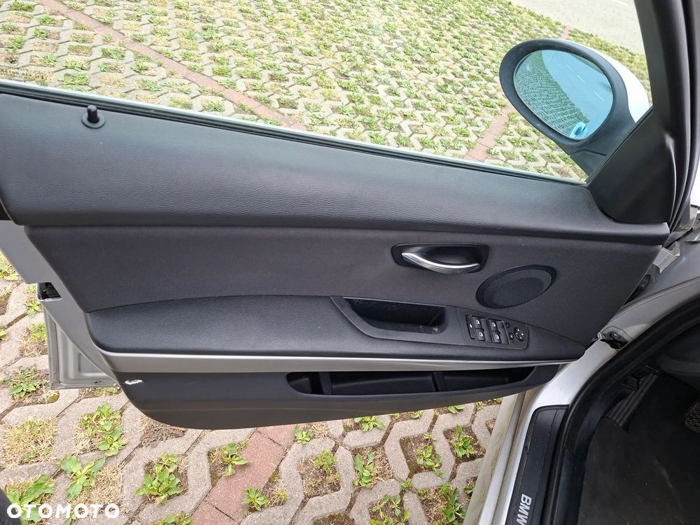 BMW Seria 3 318i - 8
