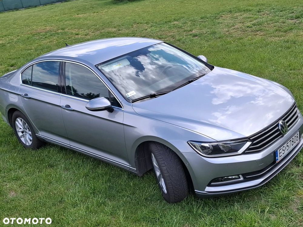 Volkswagen Passat 1.6 TDI SCR DSG Comfortline - 2