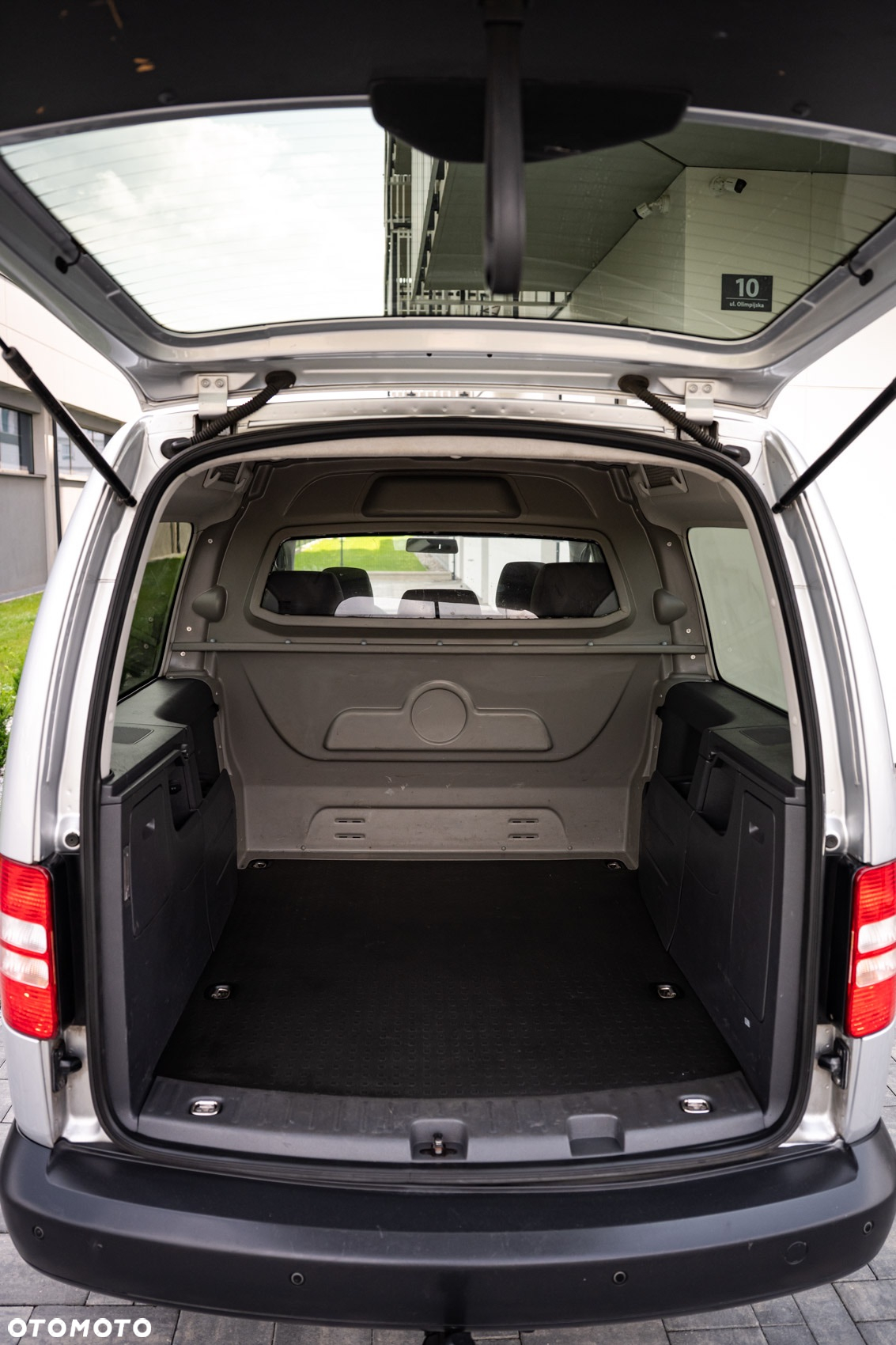 Volkswagen Caddy 1.6 TDI Comfortline - 11