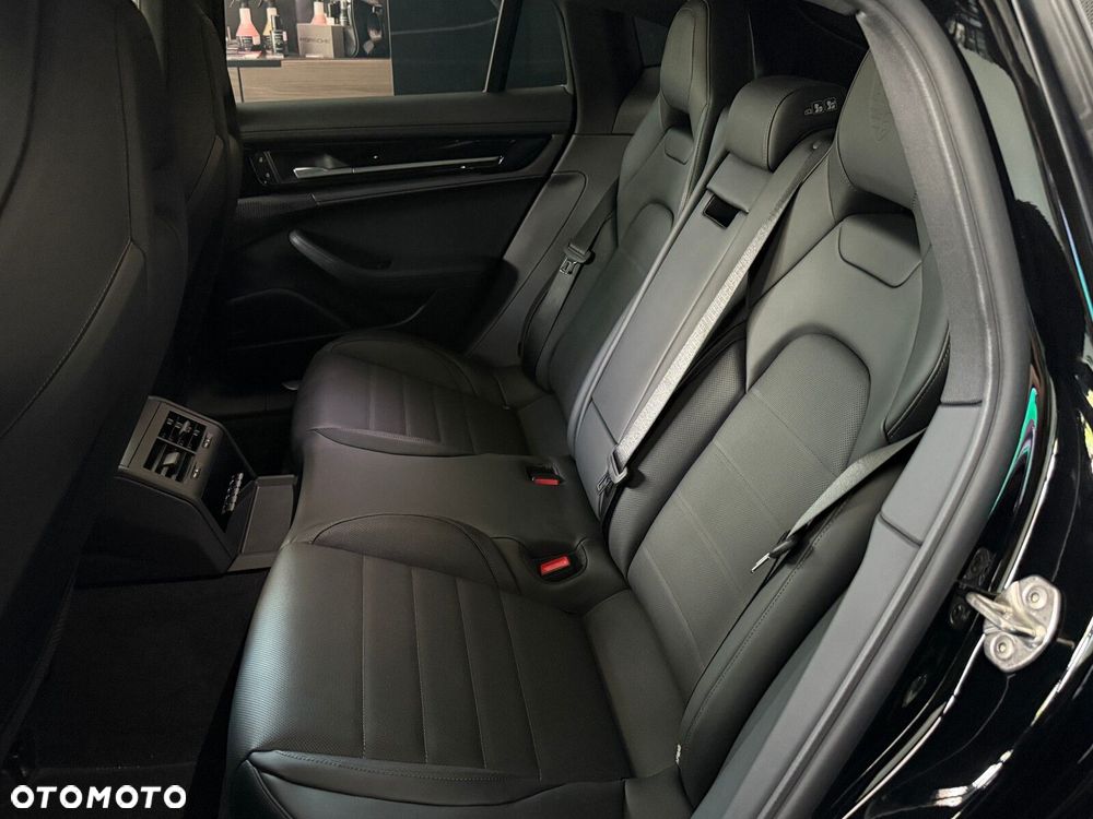 Porsche Panamera - 28