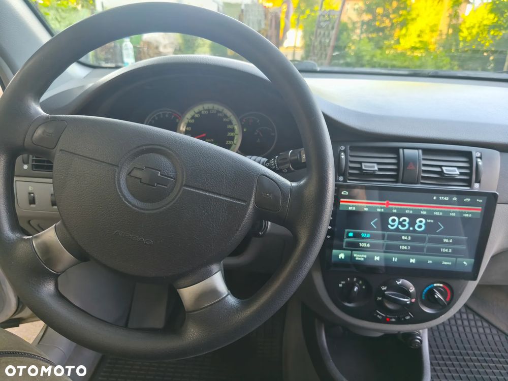 Chevrolet Lacetti 1.4 SE / Star - 17