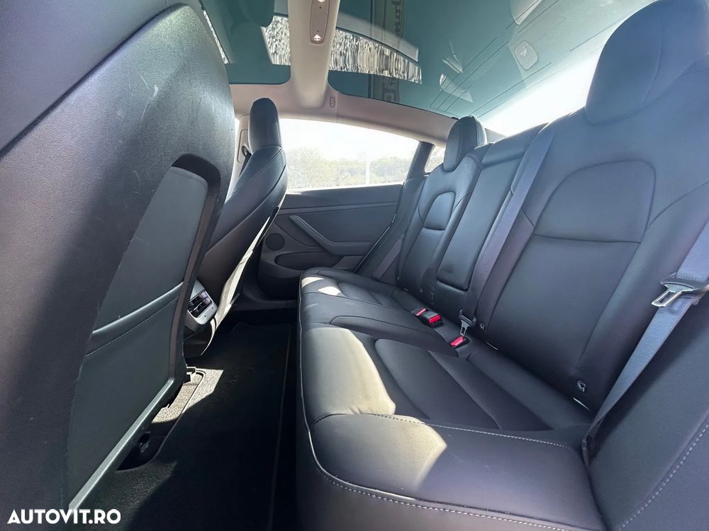 Tesla Model 3 Langstreckenbatterie Allradantrieb Dual Motor - 7