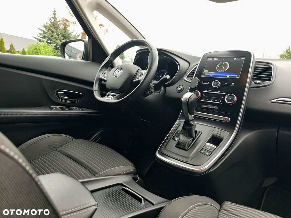 Renault Grand Scenic - 33
