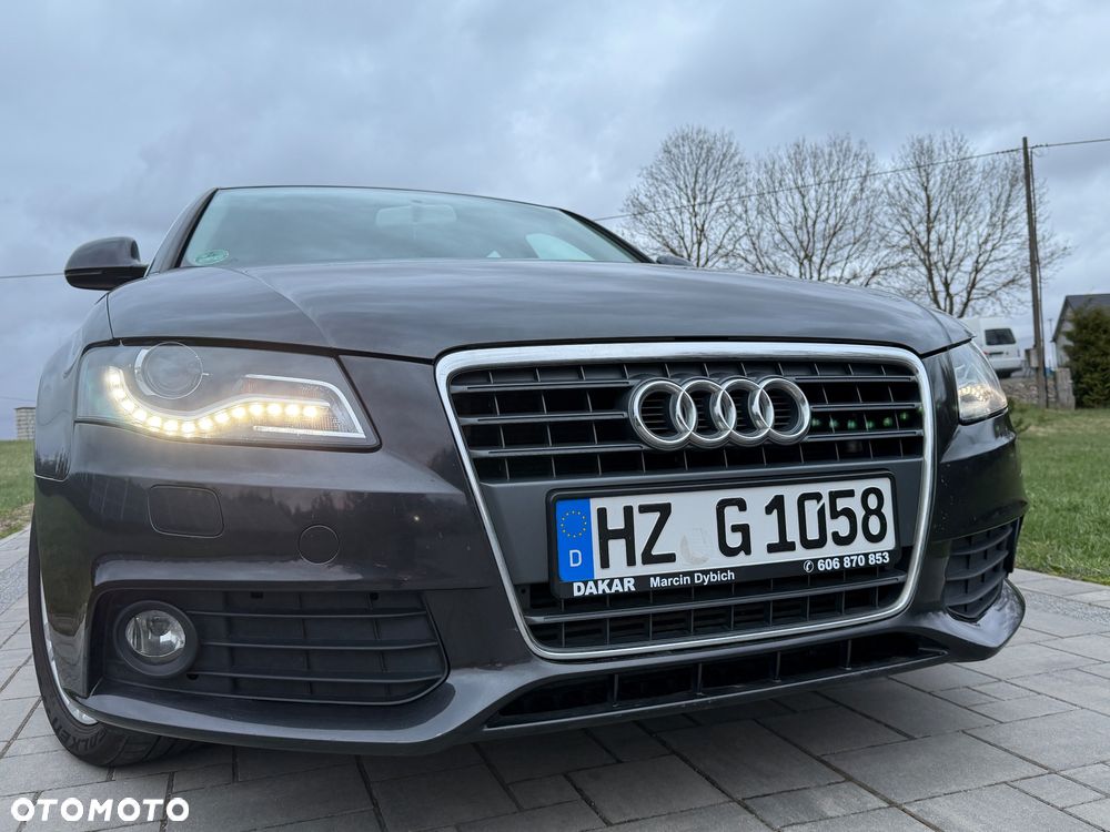 Audi A4 Limousine - 16