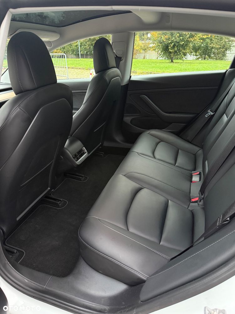 Tesla Model 3 Standard Range Plus - 14