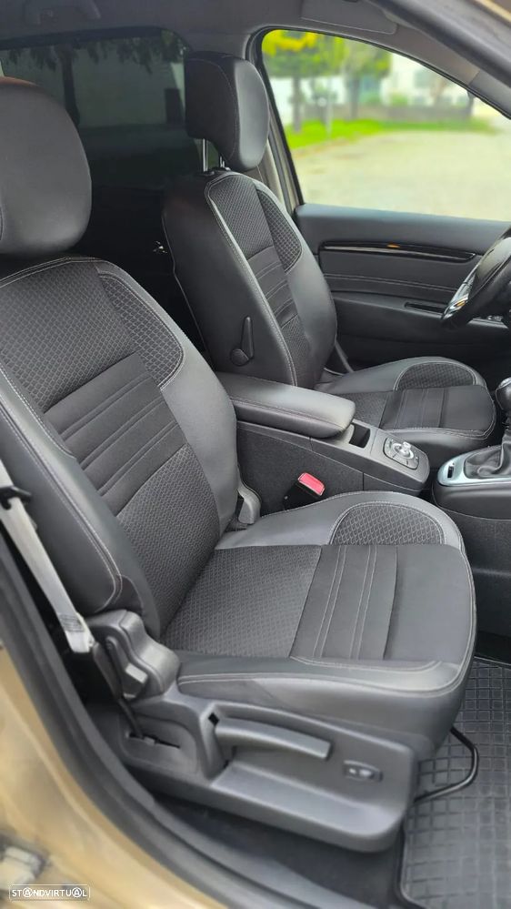 Renault Grand Scénic 1.5 dCi Bose Edition SS - 23