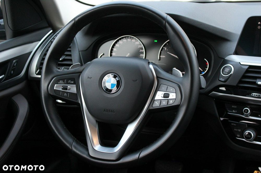 BMW X3 xDrive20i xLine - 19