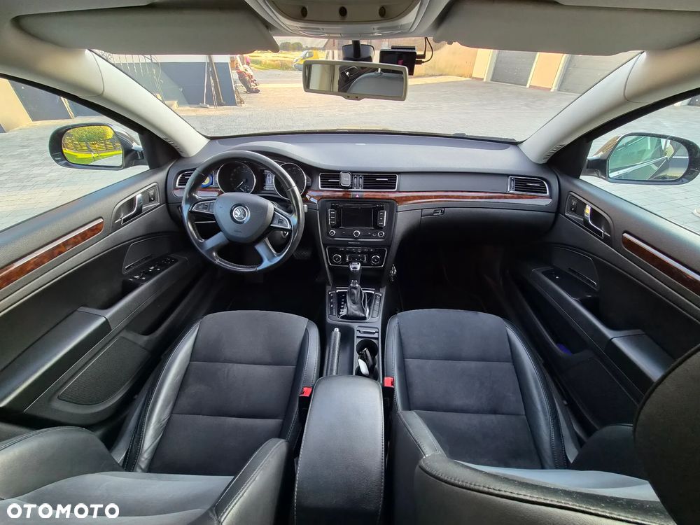 Skoda Superb 2.0 TDI Platinum DSG - 8