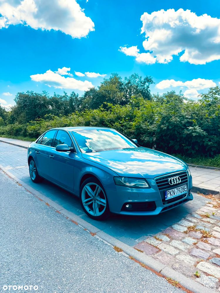 Audi A4 Limousine - 1