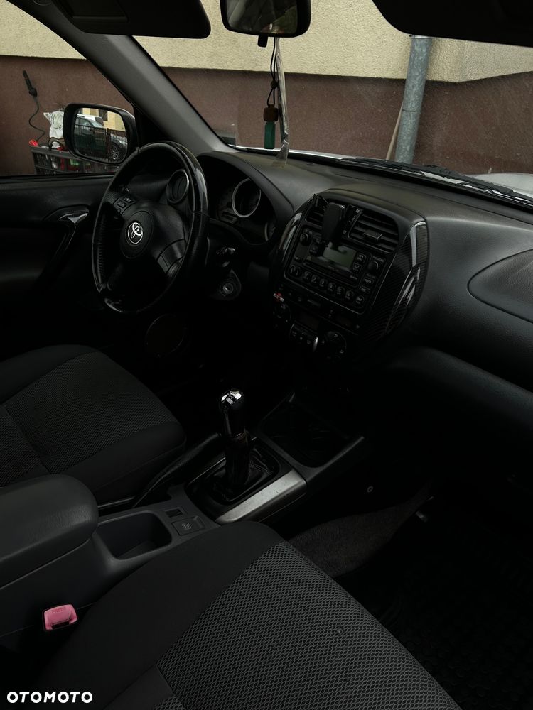 Toyota RAV4 2.0 D-4D 4x4 - 16