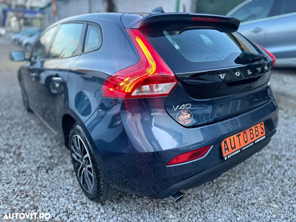 Volvo V40 D3 Geartronic Kinetic - 3