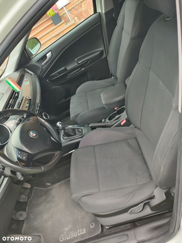 Alfa Romeo Giulietta 1.6 JTDM Distinctive - 6