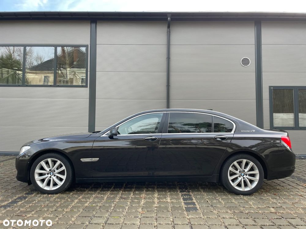 BMW Seria 7 750Li - 2