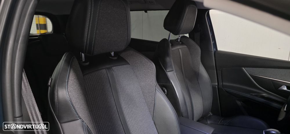 Peugeot 5008 1.2 PureTech Allure Pack - 18