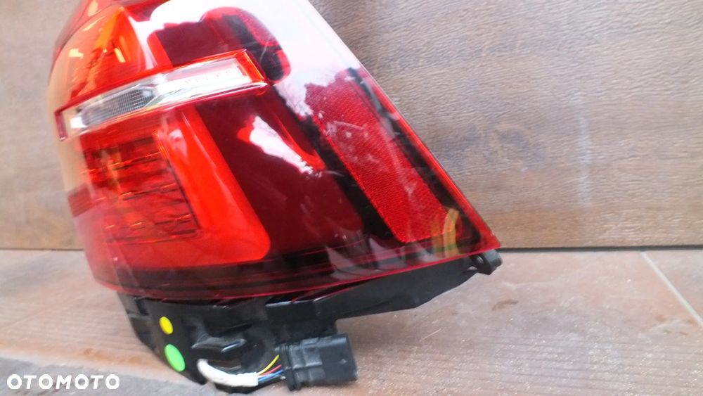 Lampa tylna prawa Volvo V60 II 32228899 - 5