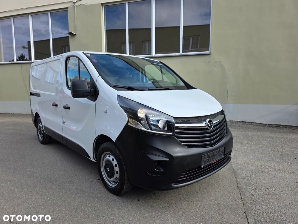 Opel Vivaro - 1