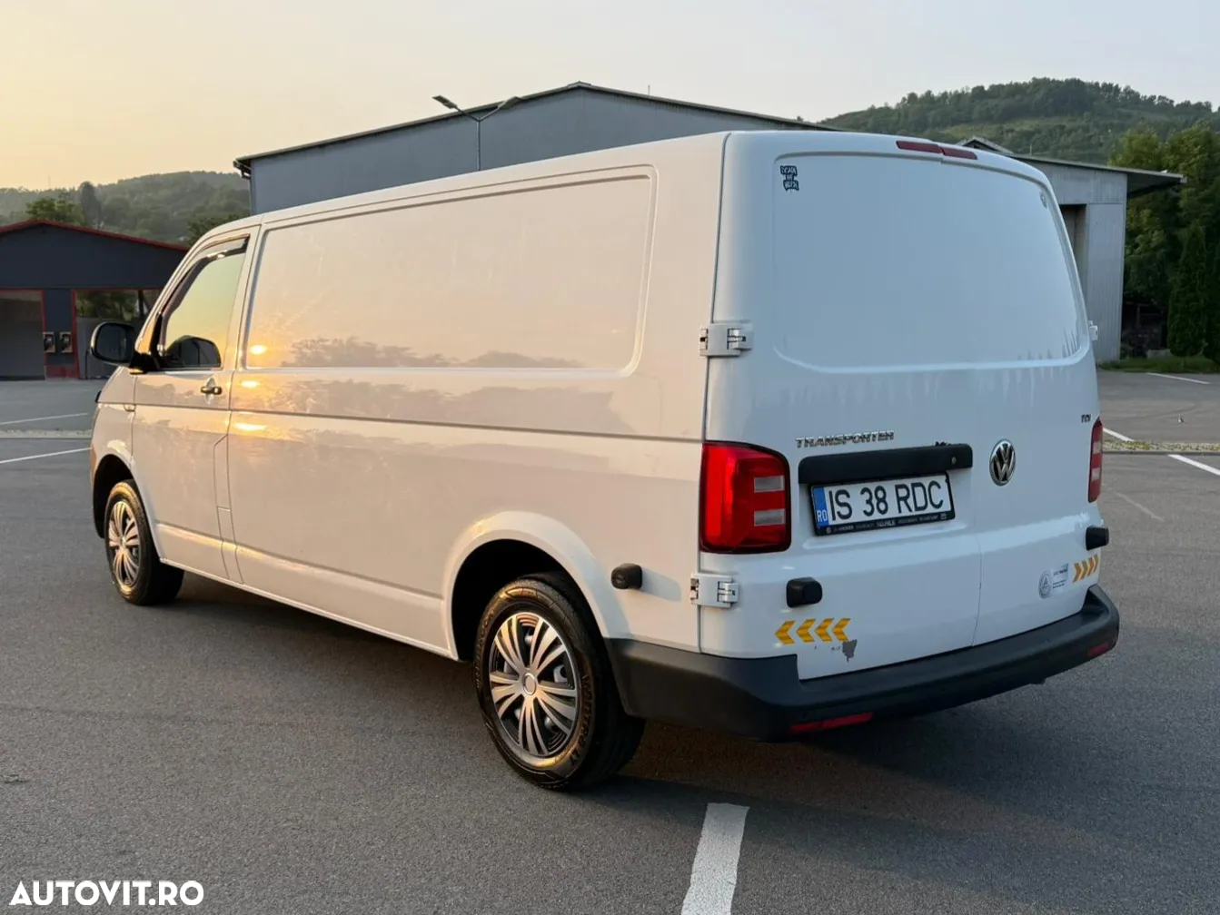 Volkswagen Transporter - 4