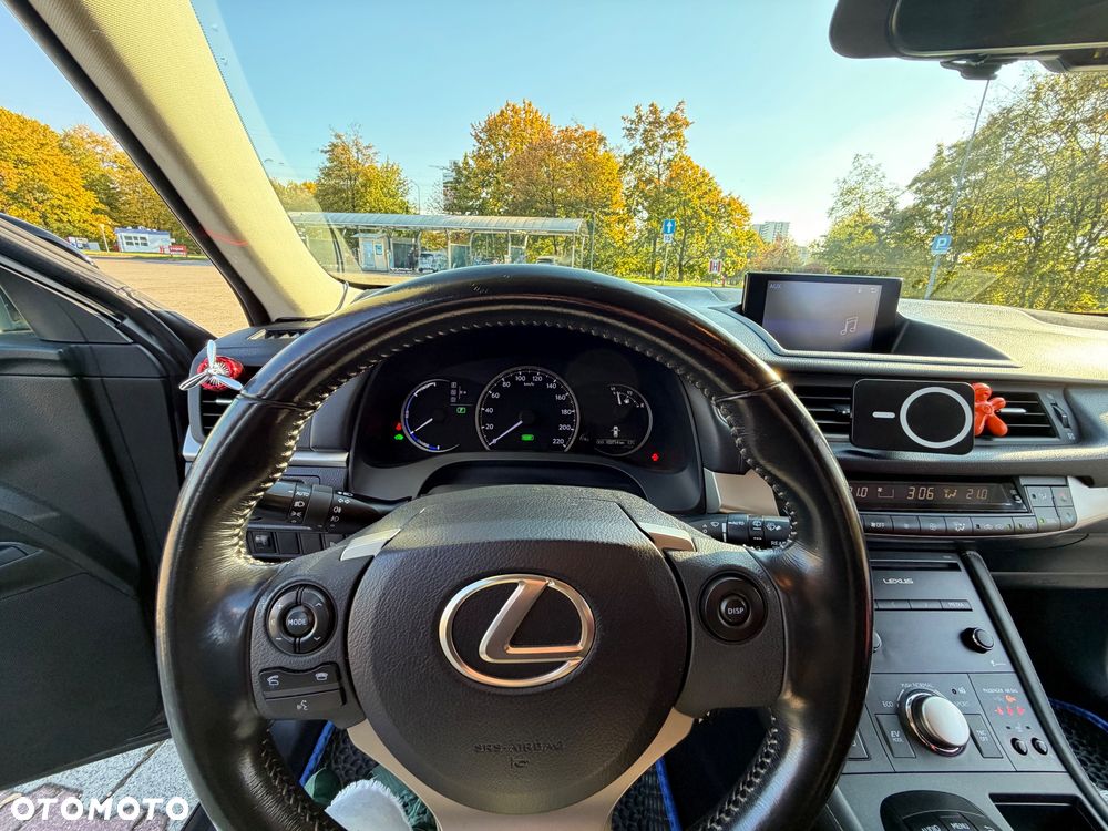 Lexus CT 200h F Sport Edition - 19