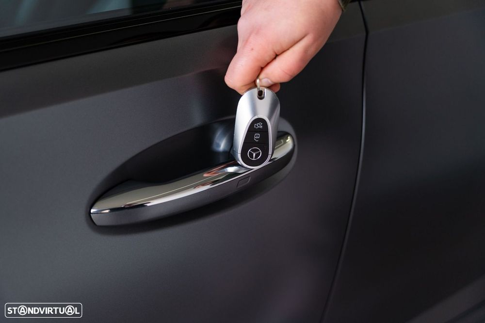 Mercedes-Benz C 300 e AMG Line - 34