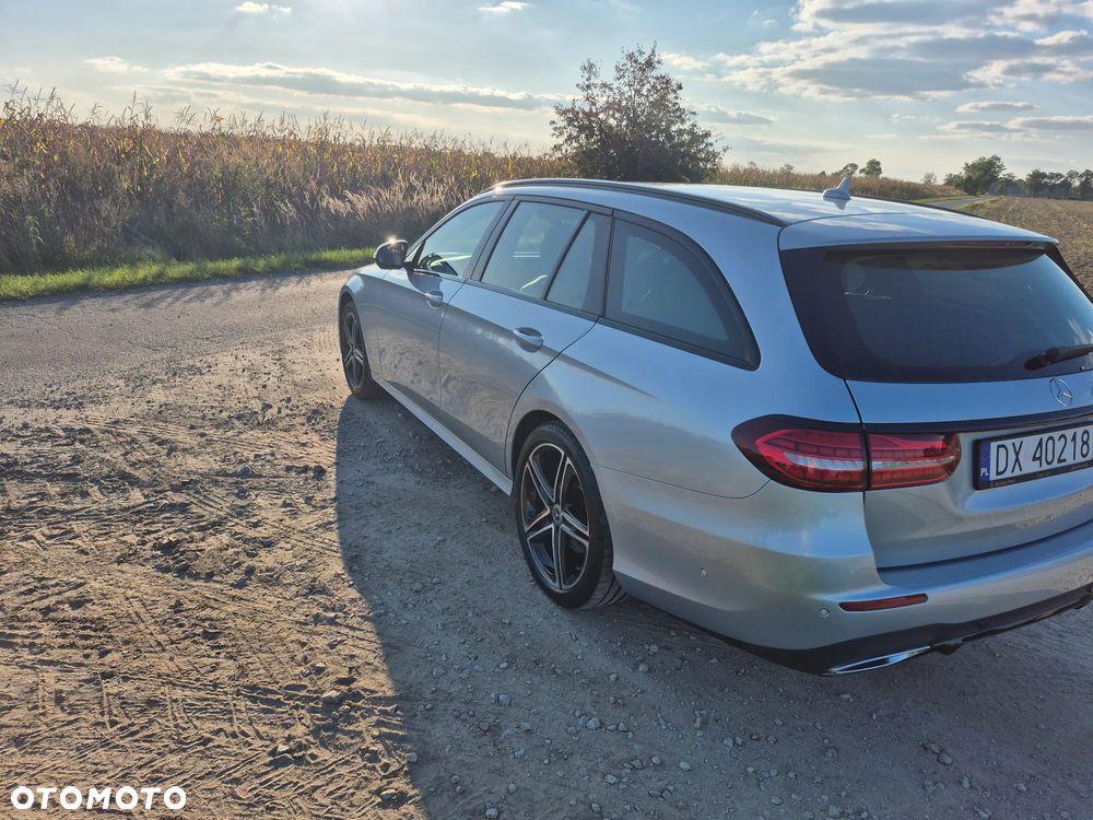 Mercedes-Benz Klasa E 220 d T 9G-TRONIC AMG Line - 4