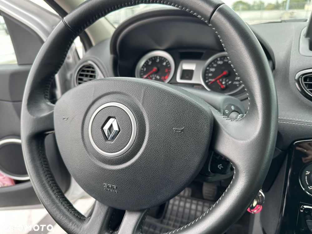 Renault Clio 1.5 dCi Night&Day - 17