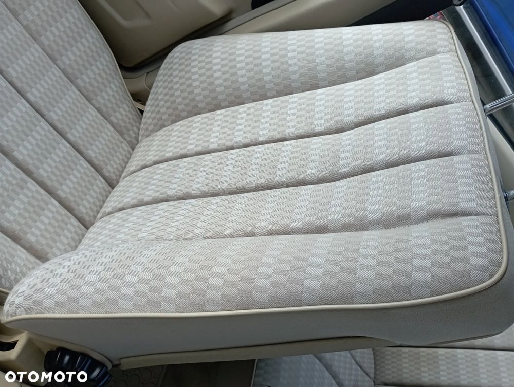 Mercedes-Benz W201 (190) - 27