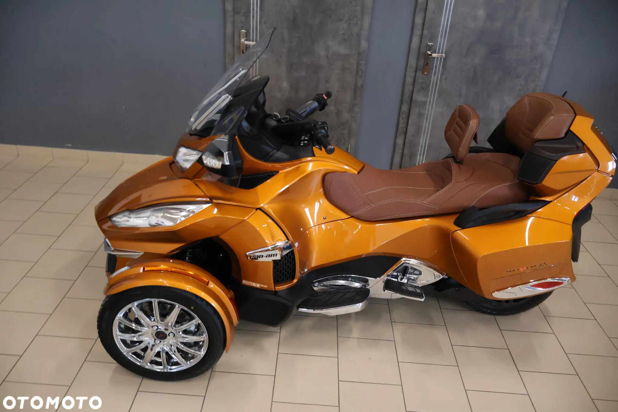 Can-Am Spyder - 6