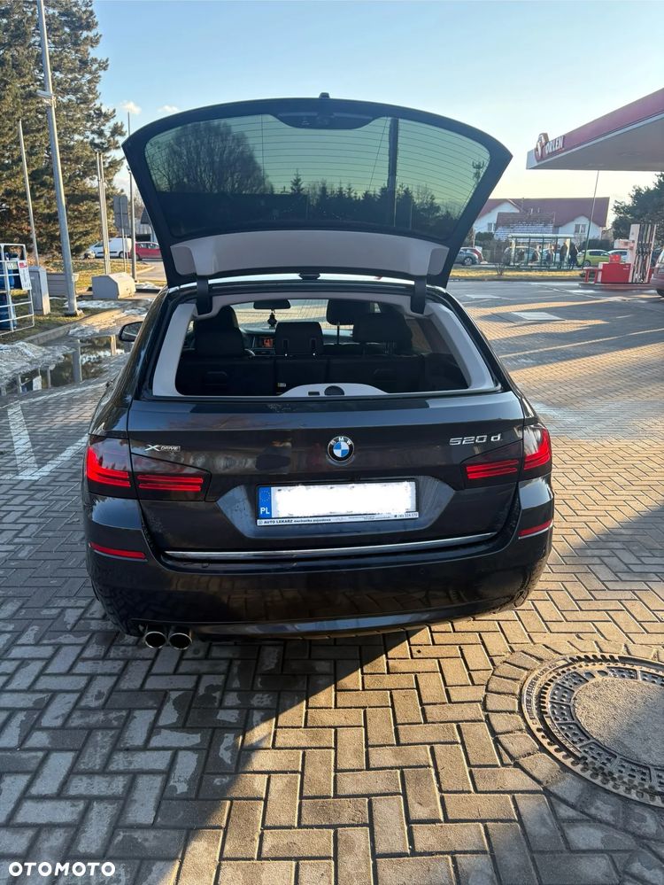 BMW Seria 5 520d Luxury Line - 13