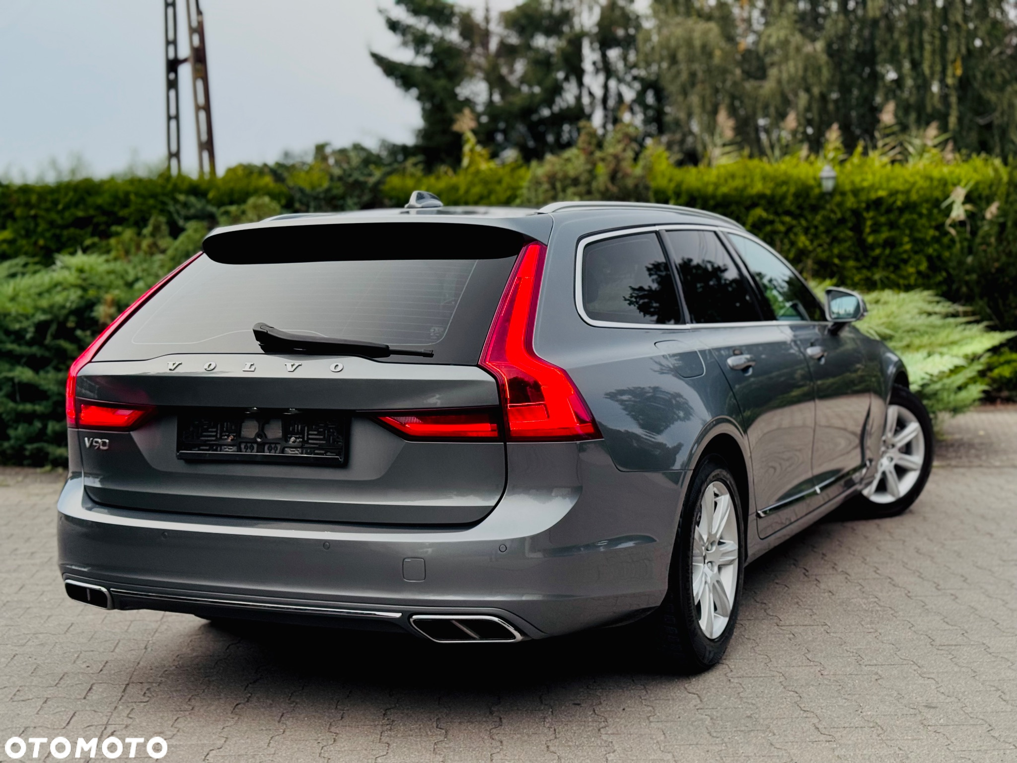 Volvo V90 D3 Geartronic Momentum Pro - 4