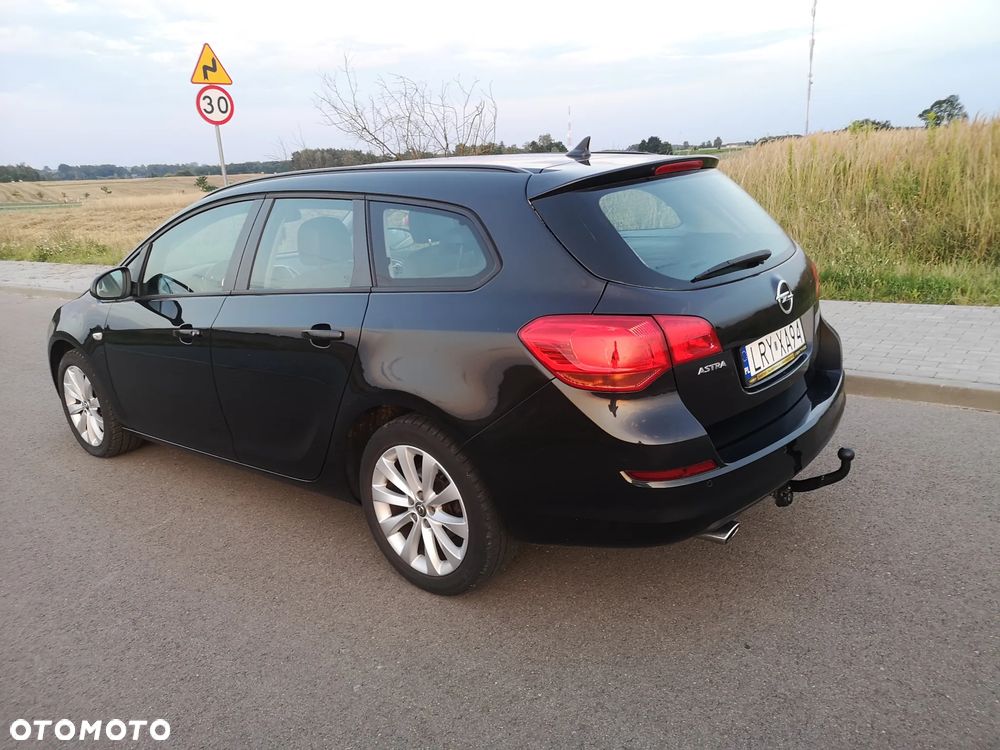 Opel Astra 1.4 Turbo - 26