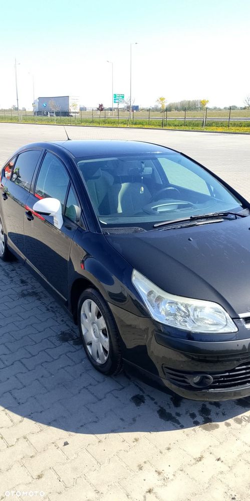 Citroën C4 1.4 16V X - 6