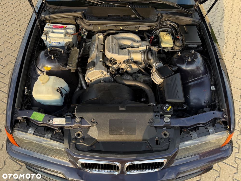 BMW Seria 3 316i - 8