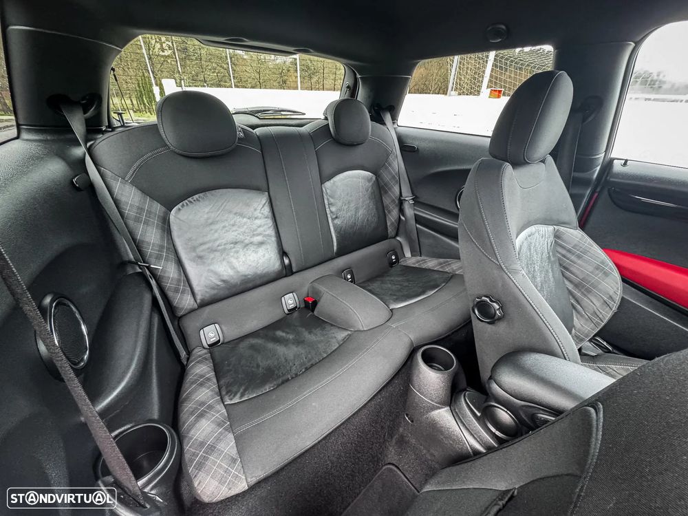 MINI 3 Portas Cooper SD Sport Aut. Seven - 18