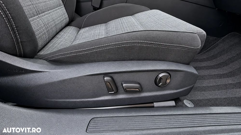 Volkswagen Passat 2.0 TDI DSG Comfortline - 18