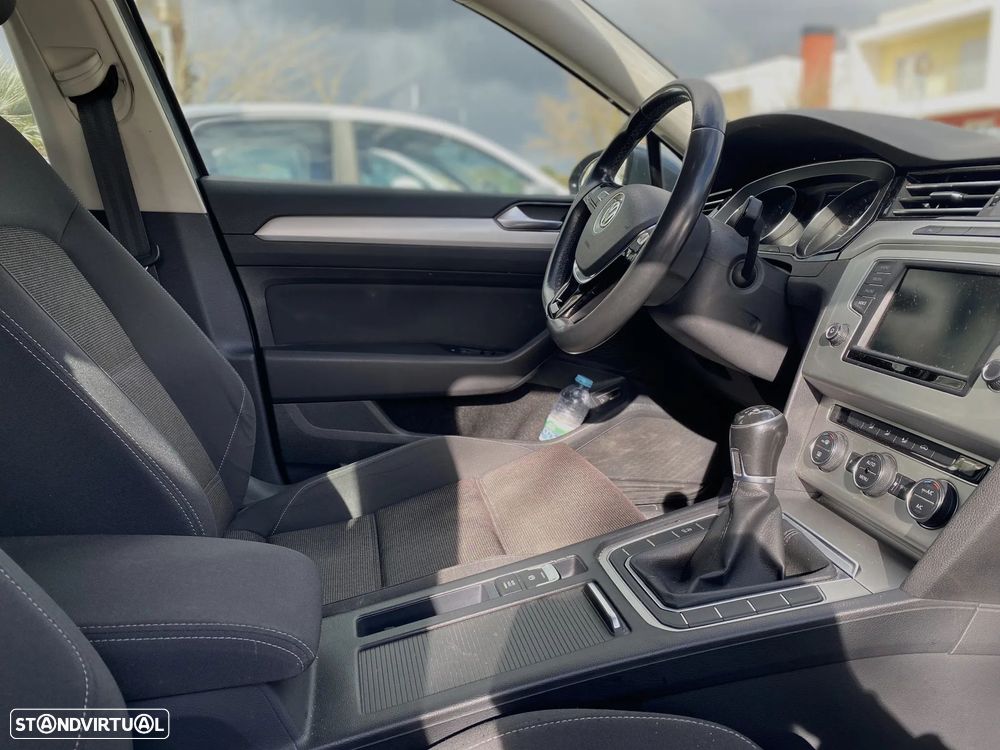 VW Passat 2.0 TDI Confortline - 6