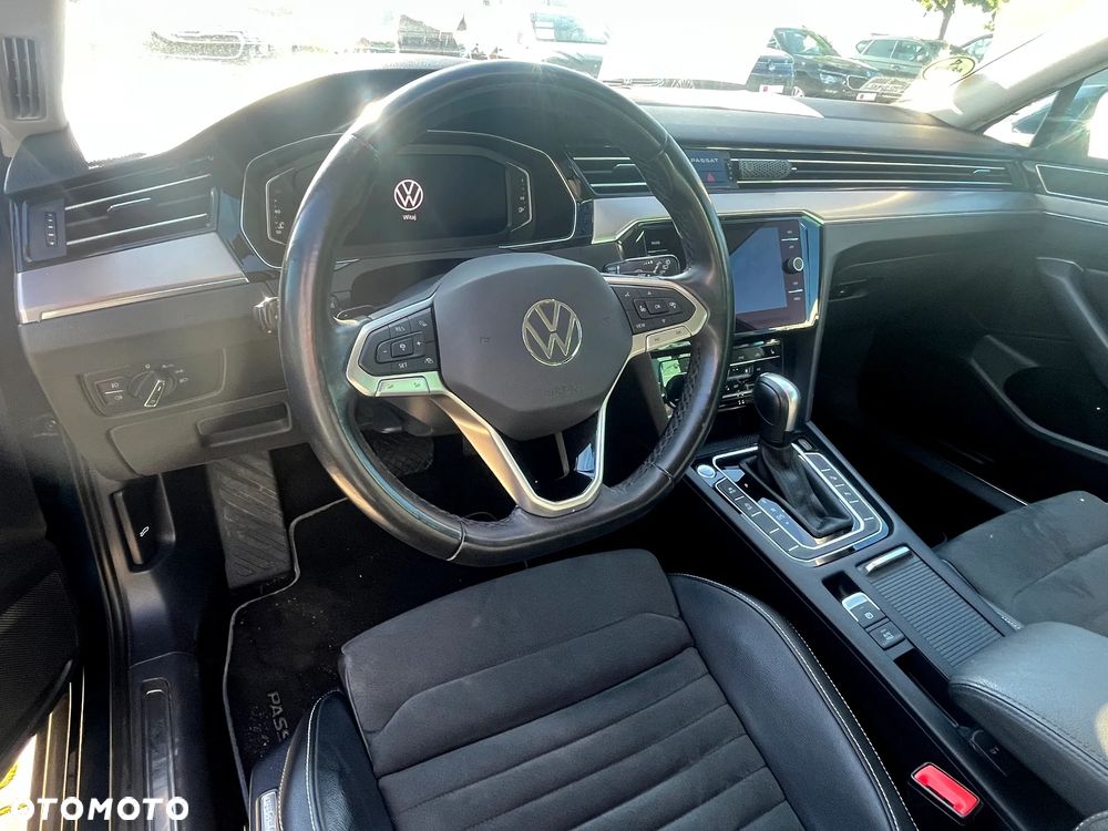 Volkswagen Passat 2.0 TDI Elegance DSG - 4