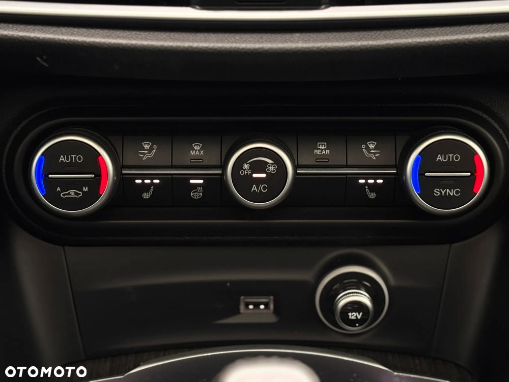 Alfa Romeo Stelvio - 23