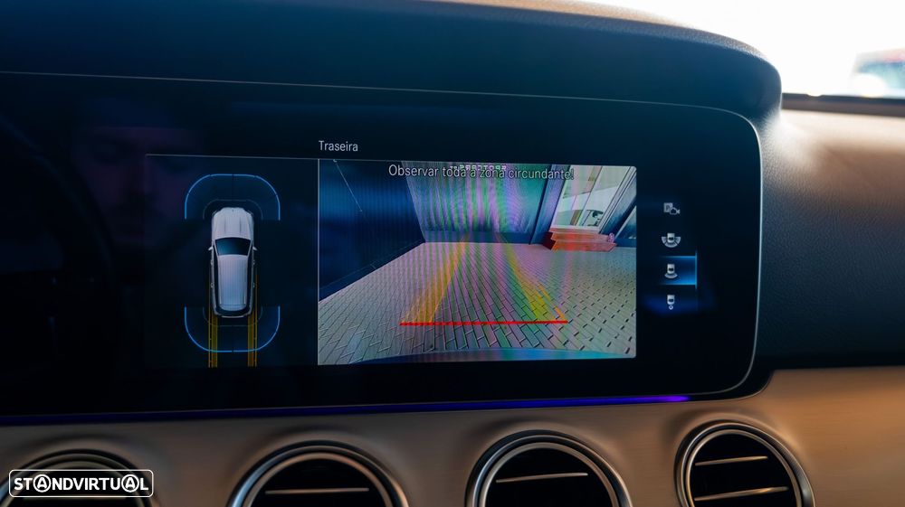 Mercedes-Benz E 300 de Avantgarde 4Matic - 14