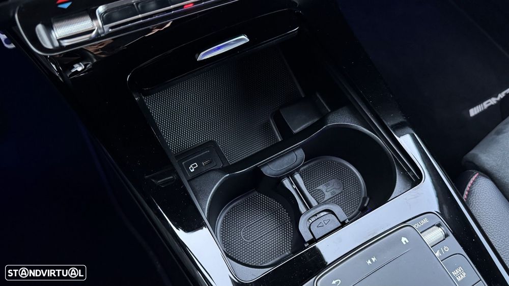 Mercedes-Benz CLA 200 d Shooting Brake 8G-DCT AMG Line - 32