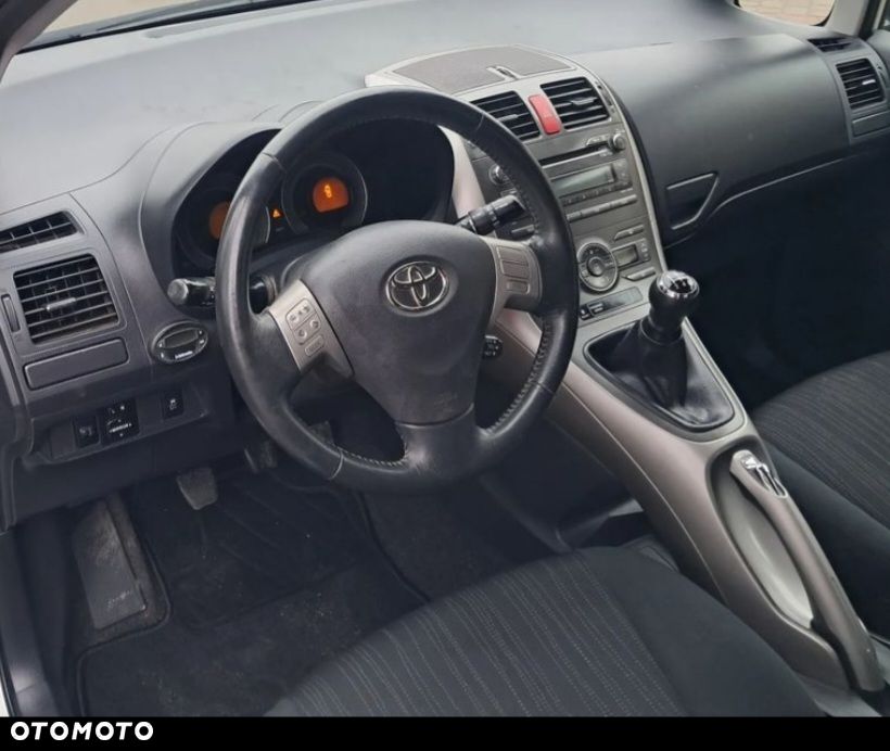 Toyota Auris 1.6 VVT-i Sol - 11